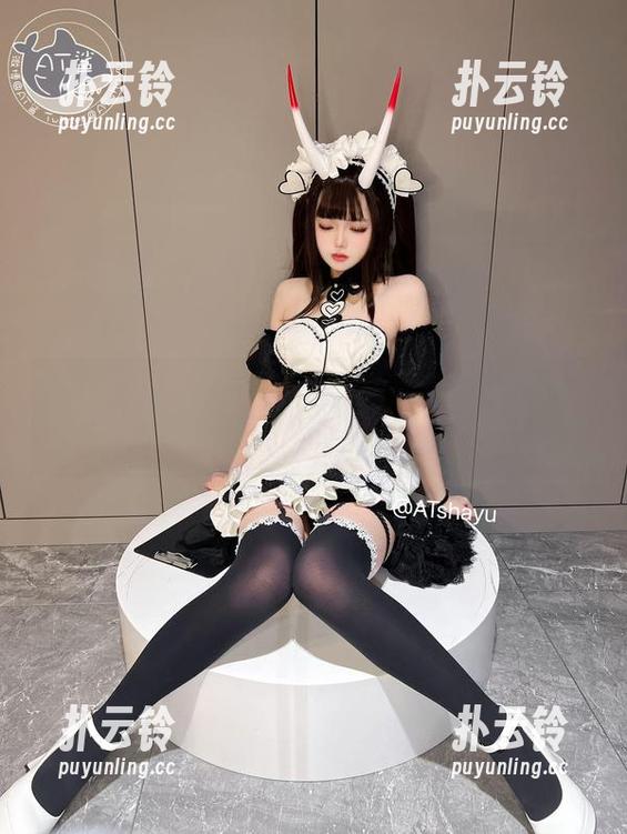 在AT鲨的照片面前，我的女友完全不算什么了…哈哈！
