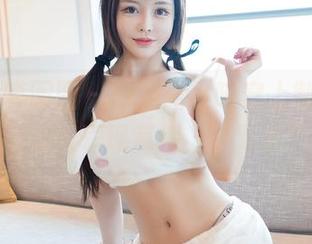 Feilin嗲囡囡 - 当露露小喵穿上制服，她的私拍极限表现算得上“军训”吧？