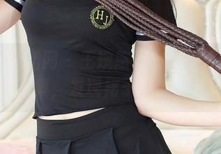 GIRLT果团网 - 王婉悠的连衣裙大冒险：写真合集，发现裙子的大千世界！