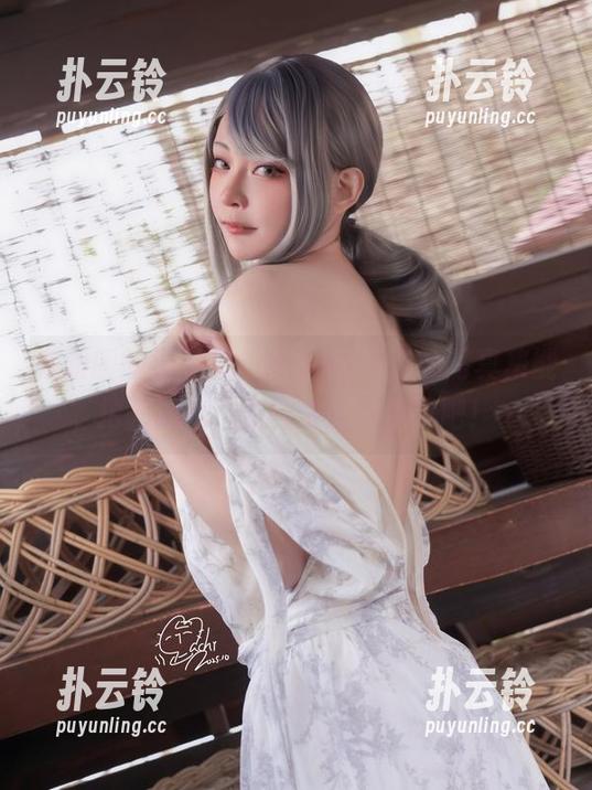 在暖暖的温泉里，Machi马吉的写真集能把人融化，原图也太好玩了吧！