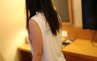 假如衣服会说话，ROSI的蕾丝底裤大概会喊“快来下载我！”