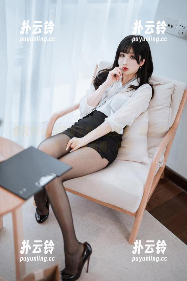 Rioko凉凉子 看完Rioko凉凉子的私房图集,我的夏天有点不知所措,哎呀