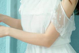 UGirls尤果网 - 丝袜？张小西Ann的高清写真能把这一切都甩在后面。