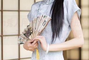 Xiuren秀人网 - Elise谭晓彤的红裙私拍，天哪，这也太美了吧！
