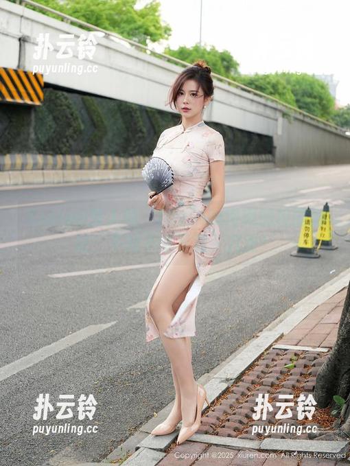 Xiuren秀人网 - lavinia肉肉的校园游记：不知不觉下载了几张！
