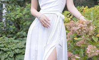 Xiuren秀人网 - 从唐翩翩的全套写真里，找到了那个“错位”的女孩梦。