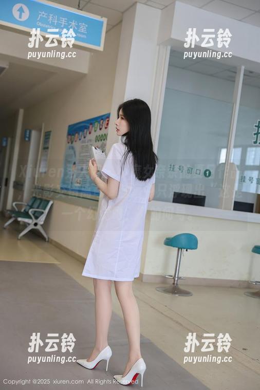 Xiuren秀人网 - 小魔女奈奈的夏日作品，光影交错离奇，脑海中只浮现出“这是一个幻觉吧？”的问号。