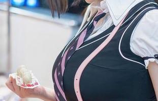 Xiuren秀人网 - 杏子Yada的粉色小破碎，全集就像糖果一般，快来尝尝原图的滋味吧！