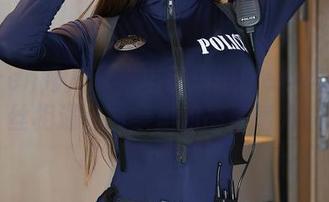 Xiuren秀人网 - 当萌琪琪Irene与裤里丝相遇：图集里的高清魔力！