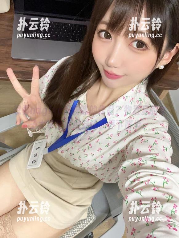 想看nagisa魔物喵的作品？物置里的女子大学生，绝对让人停下脚步。