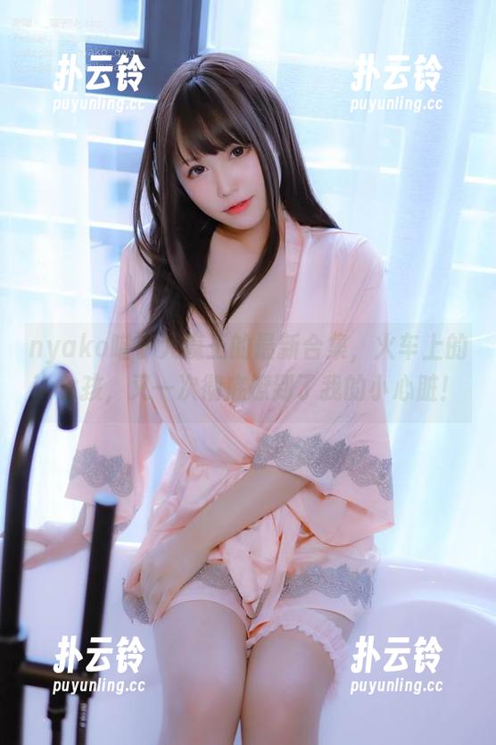 nyako喵子大魔王的最新合集，火车上的jk女孩，又一次彻底撩到了我的小心脏！
