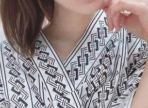 けん研裸足：是逃避吗？或者仅仅是追寻华丽背景