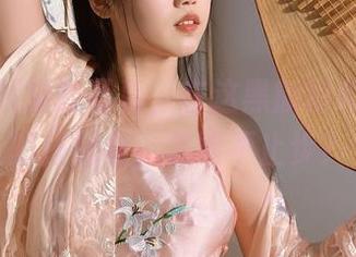 说说不呆猫的写真，在这黑旗袍和过膝袜的搭配里，怎能不止步？