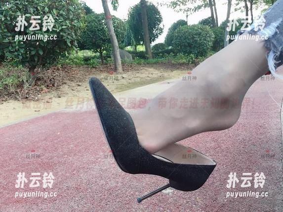微密圈 - 丝月神的美足图包，带你走进未知的边界！