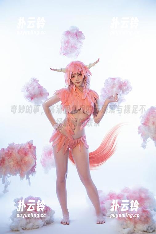奇妙的事，高清图集里的云溪溪与裸足不经意间的联系