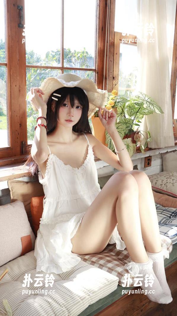 看这里!五更百鬼最新的学姐校服写真集分享些不为人知的欢乐