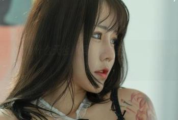 神奇的今汐，为什么天台JK写真就能把我心事全都调动起来？