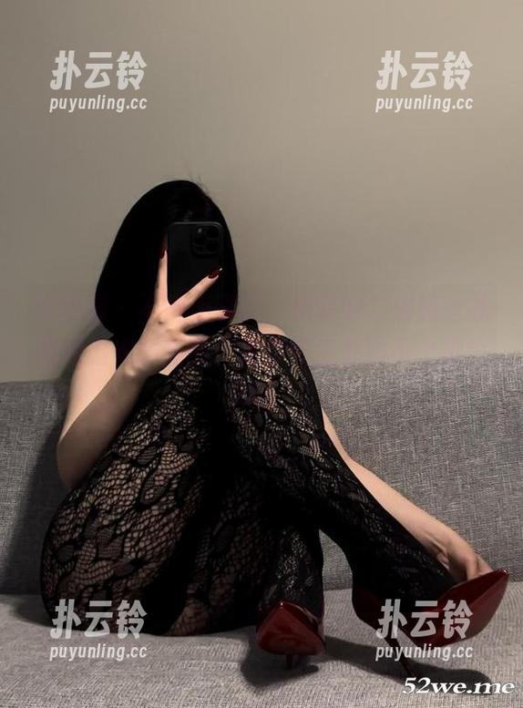 微密圈 - 不得不承认，保守的二舅妈这礼服拍出来的美图，果然壁纸都跟不上脚步啊！