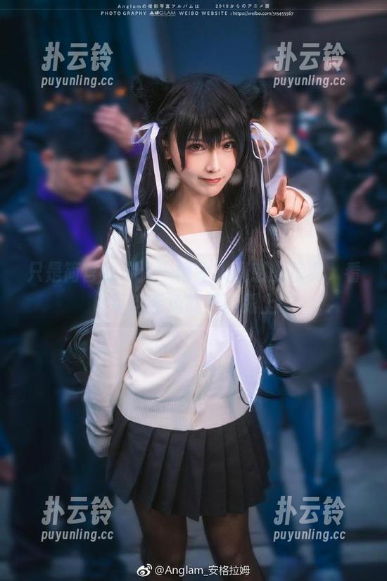 只是简言的琴：一幅令人疑惑的写真，看看这手速能不能跟上