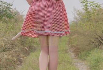 咬一口兔娘真会玩，小灰兔COS图册填满我的思维空间