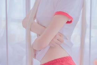 喵糖映画，这白丝双马尾少女，摆姿势就像在给你发免费券嘛！