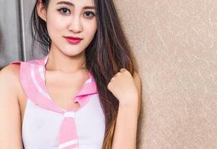 头条女神 - 樊安妮比基尼高清套图：你猜她在想什么？看来我需要更多想象力。