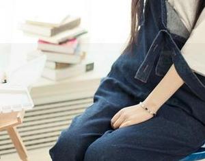 头条女神 - 吊带+无圣光，蔡楠的套图满足你的小小好奇心。
