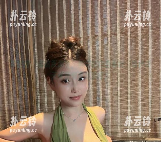 微密圈 - 看这张原图，奶雯的白色蕾丝，估计春天看到都要害羞吧？