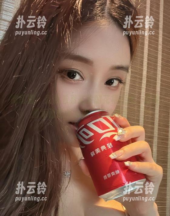 微密圈 - 就我看着奶雯的花裙在线，那美图后面的小心思，我能明白！