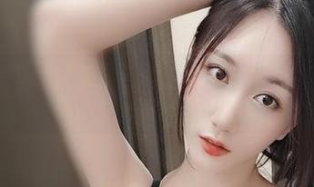 微密圈 - 小玉吃果冻的黑色睡衣配上这些美图，真是恨不得一口气下载个够！