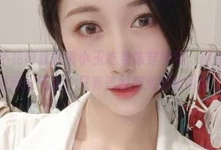 微密圈 - 不花钱就能看小玉吃果冻穿和服，图册里没有任何商业气息，只有美丽和贪婪的眼神。