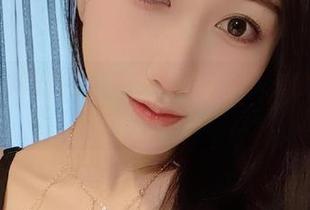 微密圈 - 小玉吃果冻带你免费撩，双人套图总让人想多一点
