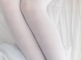 少女秩序 - 婚纱照啊，乐栀的绝对让人心潮澎湃，求个地方让我免费下载，那我就心满意足了。
