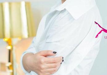 尤果网 - 美图中的牛仔裤挑战：李思宁显然有内涵！