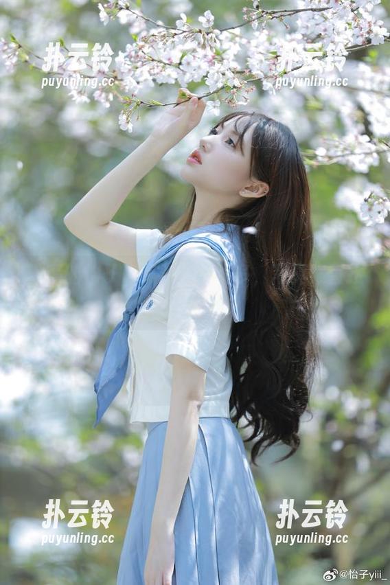 油亮的怡子yiii，废话不多，写真集直接分享给你们！