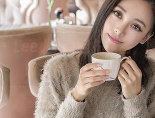 推女神 - Lee小棠的自拍作品，原图还不如我穿睡衣的样子