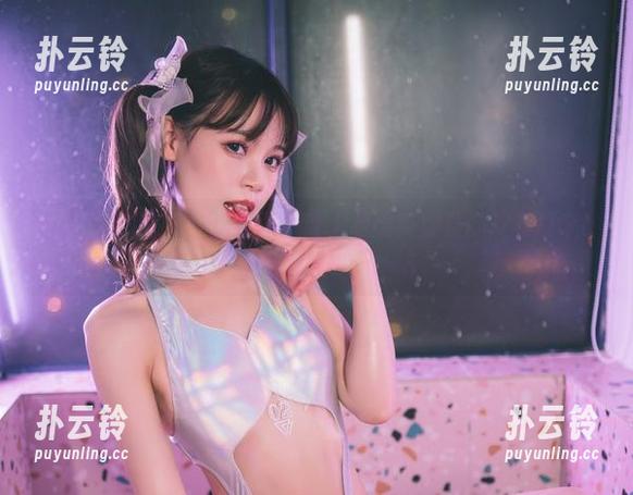星黛鹿鹿i来了！这组图片让人想给英梨梨的皮衣打个call～