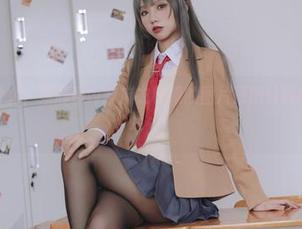 不知道为什么，果咩酱w穿麻衣校服的图片原图让我想起了懵懂年代！