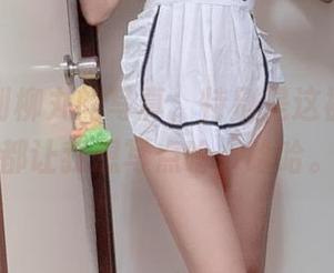 每次看到柳丸的写真，特别是这裤里丝，都让我想写点啥，哈哈。