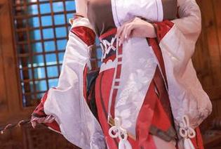 你看桜满三时的女王合集了吗？要不要下载一份收藏？
