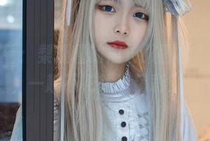 火速查看：梨瑾瑾的黑长服图片，户外这一趟不花钱也精彩！