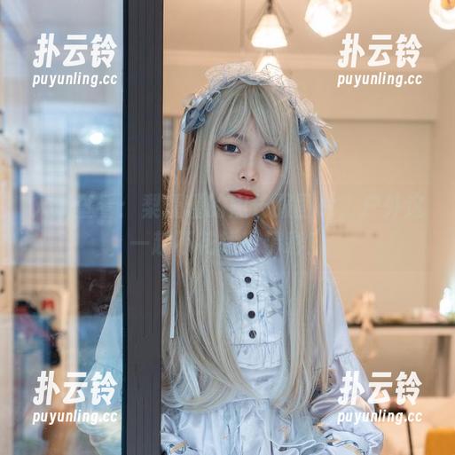 火速查看：梨瑾瑾的黑长服图片，户外这一趟不花钱也精彩！