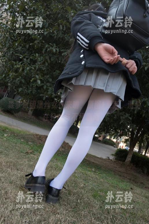 森萝财团黑丝女仆来啦，原图+更新，漫游在轻松与不经意间。