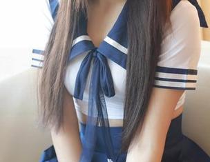 模范学院 - 没想到星萌的御姐写真竟能给我带来这种…微妙的心动感。