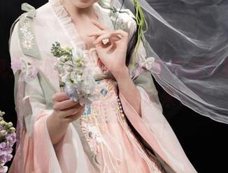 将爆机少女喵小吉的情人节作品下载到电脑，爱情的魔法快来了！