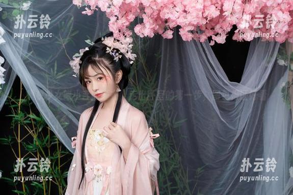 爆机少女喵小吉的睡衣，走出卧室的第一步，图包保证好看