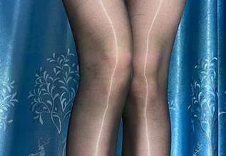 微密圈 - 白龙猫女和她的复古咖啡色丝，结合得挺妙，这组图片刷新了我的审美，原图奉上