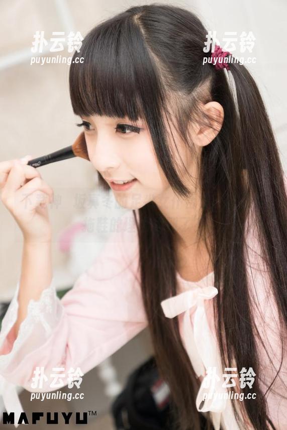 神楽坂真冬 下载神楽坂真冬的足尖女仆合集,冬天穿拖鞋的理由找到了?