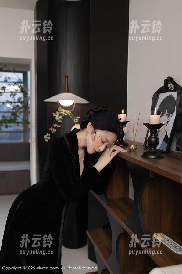 秀人网 - 猫咪巨臀妹妹的全套修女妆，从此不再吵！图包咕咕叫，画风突变！