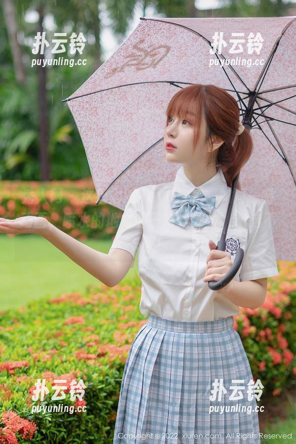 秀人网 - 这组雨瞳Yoyo自拍，如同一幅动画，喷水的地方调子拿捏到位，精选不卡壳！